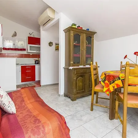 Apartment Nives *