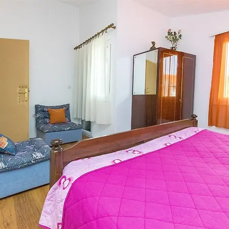 Nives Apartment