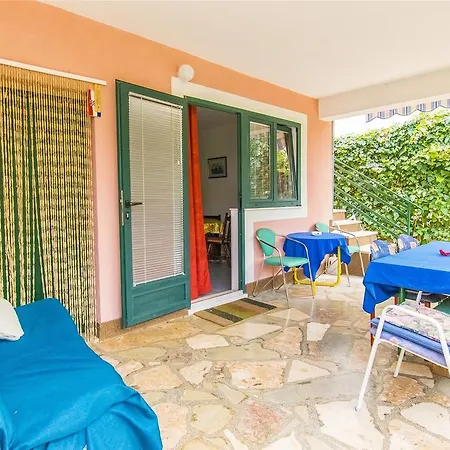 Nives * Rogoznica (Sibenik-Knin)