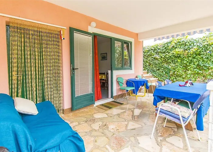 Nives * Rogoznica (Sibenik-Knin)